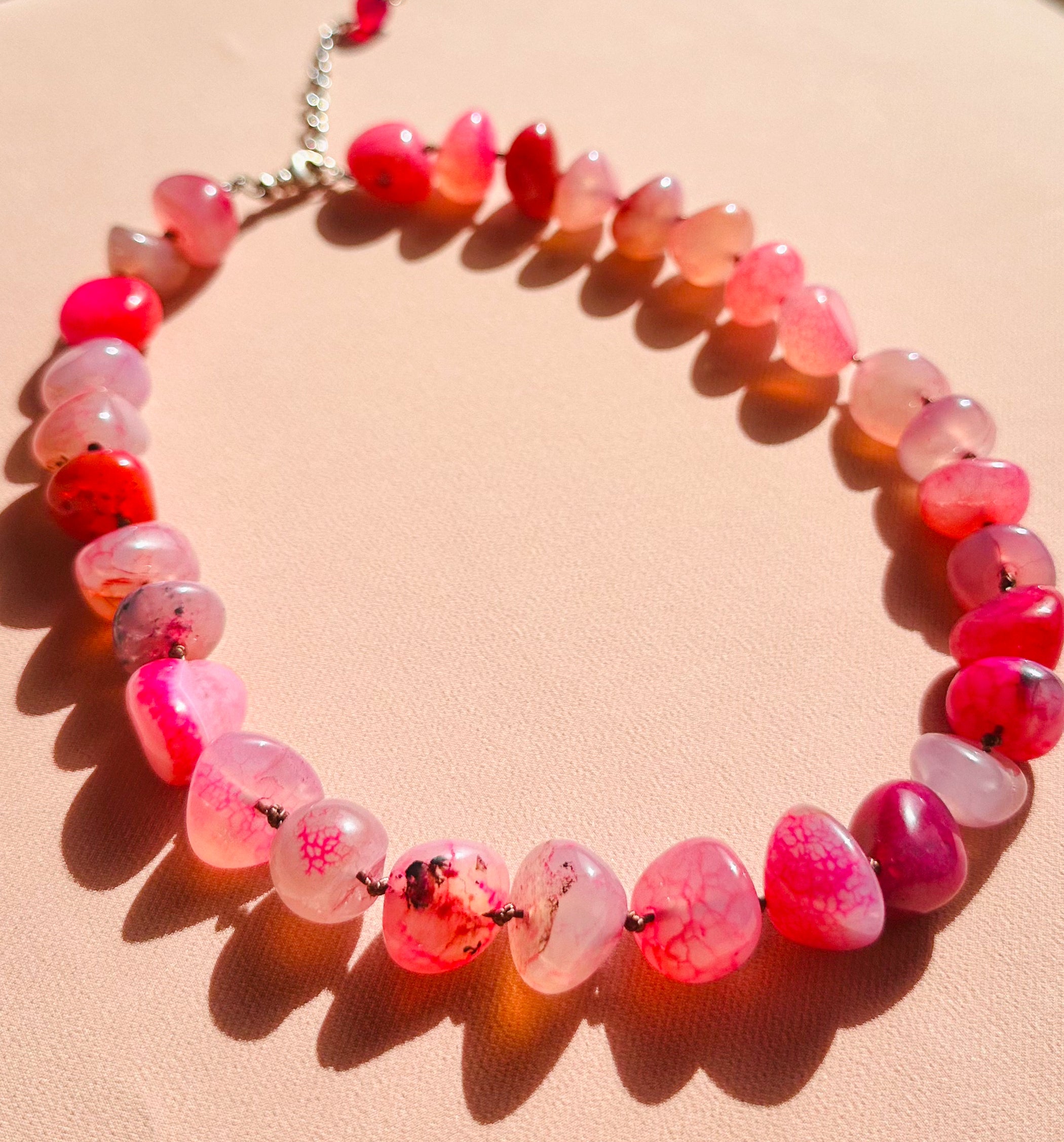Arcturian Guard Stärke und Mut Rosa Achat Halskette