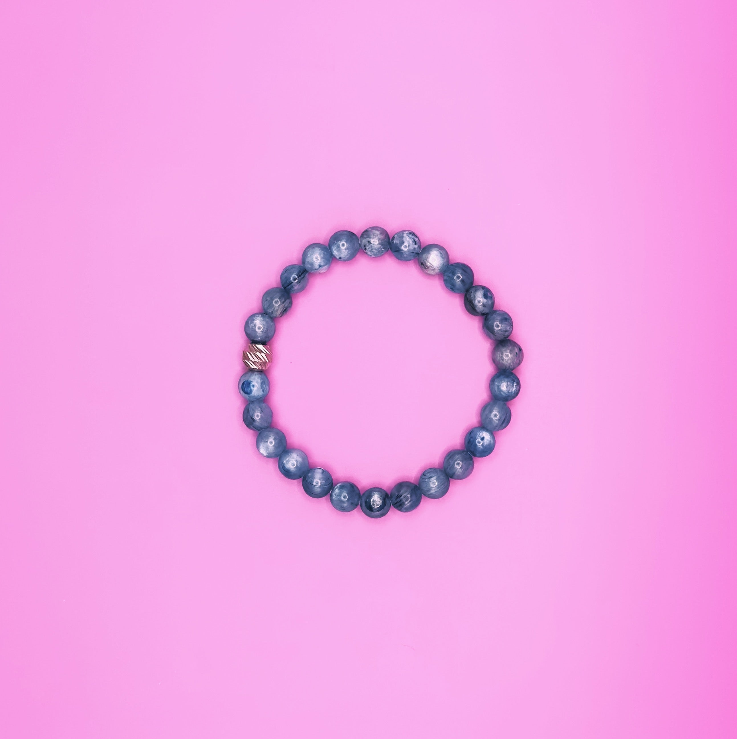 Saint Germain Violet Flame Transform Your Life Armband aus Kyanit und Silberperlen