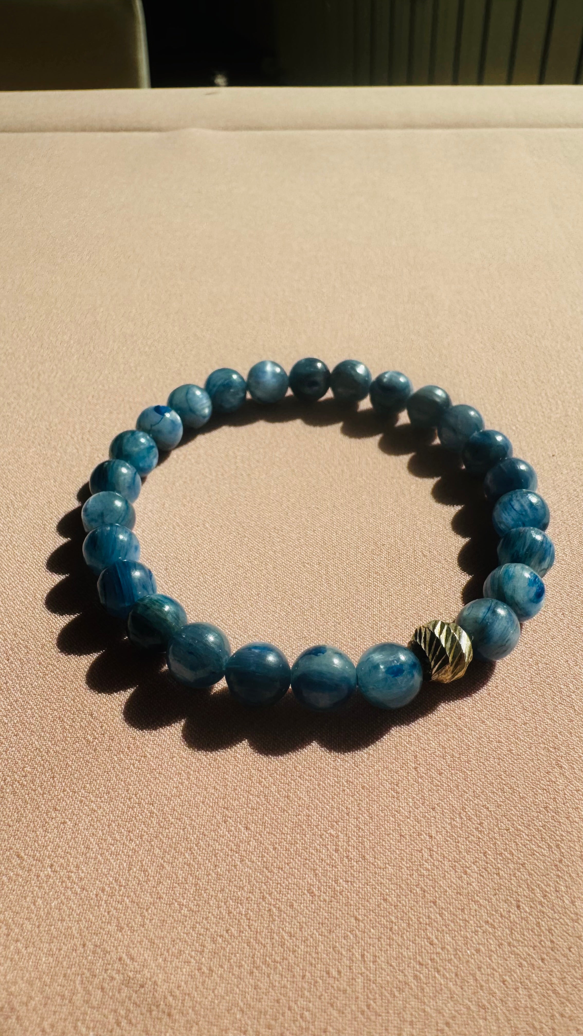 003 Kyanite Blau